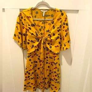 Bebe generation yellow flowered dress size M